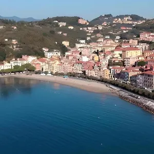 Lerici D'amare A 3 Min A Piedi Dalla , San Terenzo Italia